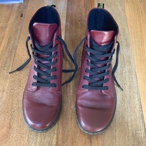 Women’s Dr. Martin’s